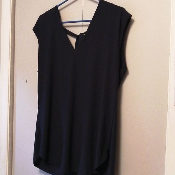 Blouse - Picture 2 of 3